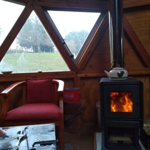 Venta parcela de 5.000 m² con domo amoblado, estero natural y entorno único a solo 8 minutos de Osorno full
